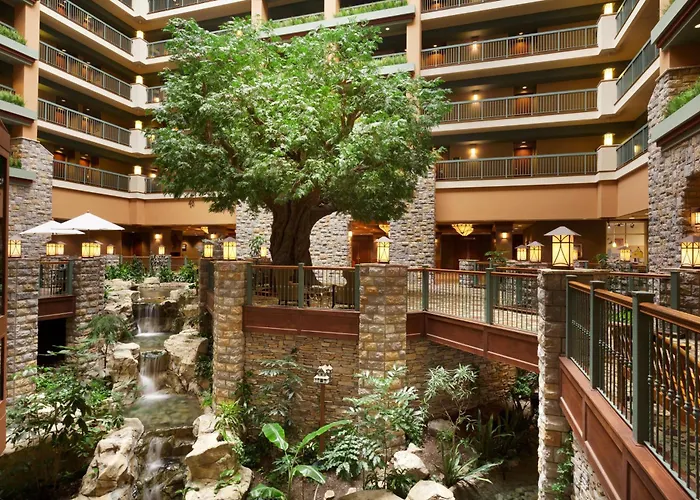 Chateau On The Lake Resort Spa And Convention Center